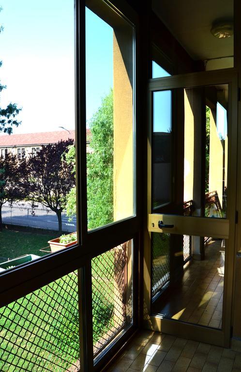 Apartment Pop House *